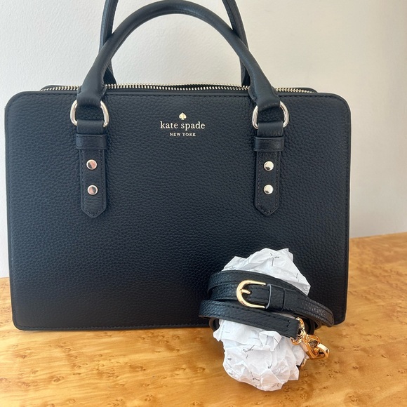 Kate Spade Black bag/ cross strap - Picture 7 of 8